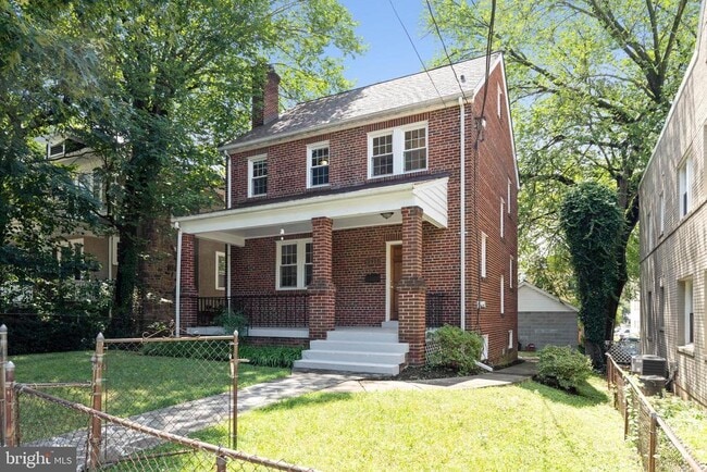 Building Photo - 3910 Yuma St NW