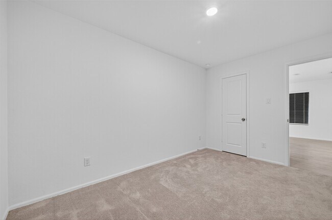 Building Photo - 9007 Estes Lks Dr