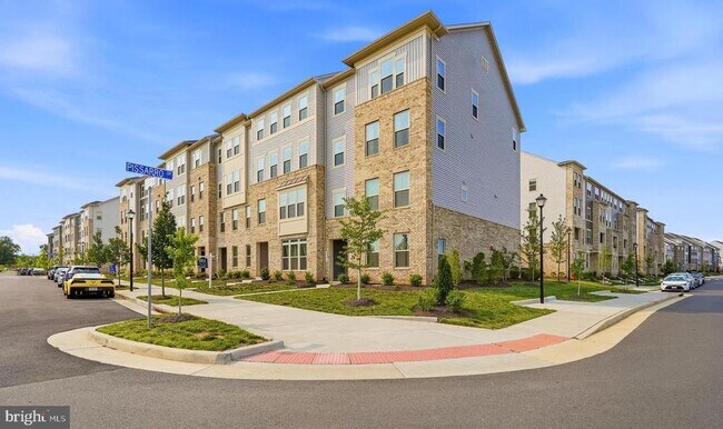 Building Photo - 24274 Thurso Sq