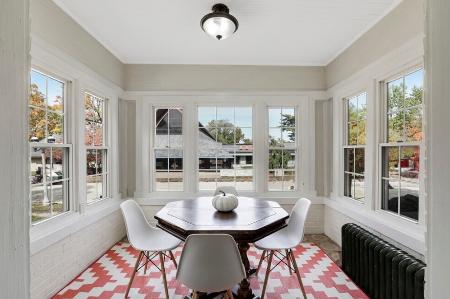 Building Photo - 603 W Green St