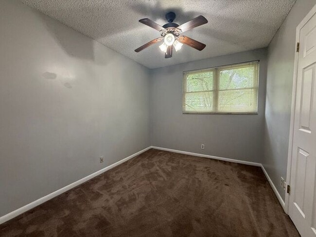 Building Photo - For Rent - Antioch 3 Bedroom house with Bo...
