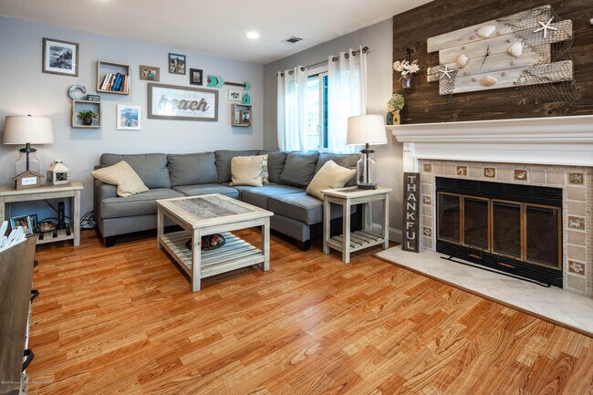 Building Photo - 59 Deer Path Ct