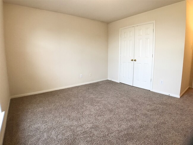Building Photo - 6323 Sunset Cove Ln