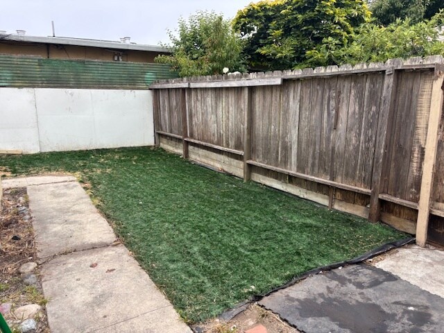 Building Photo - 33 17th St