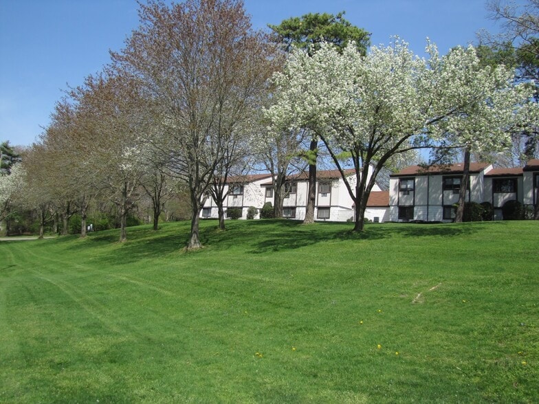 Condo located far left - 59 Richmond Blvd