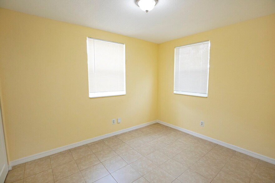 Building Photo - 1361 Bridier st