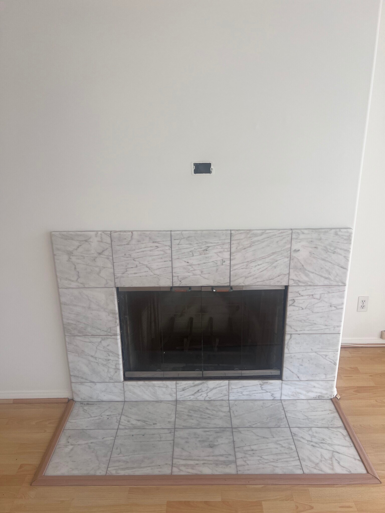 Living room Fire Place - 4302 Ocean Dr