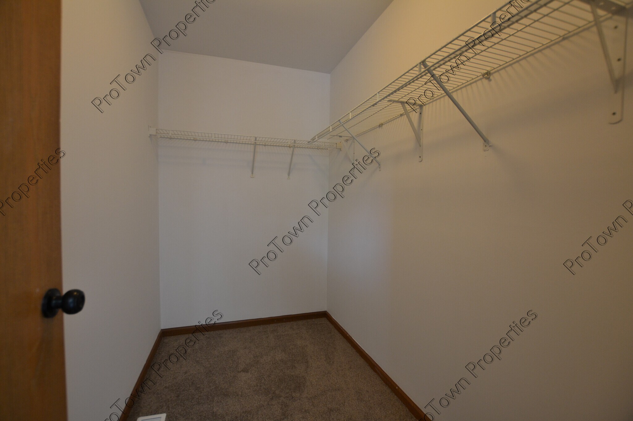 Building Photo - 4616 Peacock Ln