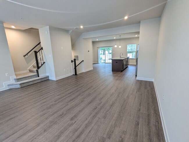Building Photo - New Build (never lived in) townhouse avail...