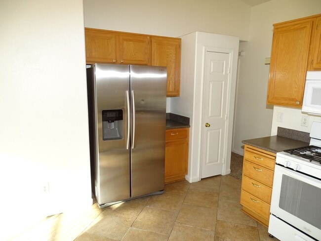 Building Photo - Well Kept One Story North Las Vegas Cul De...