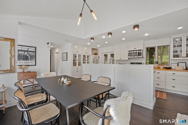 Building Photo - 46 E Pond Lilly Rd