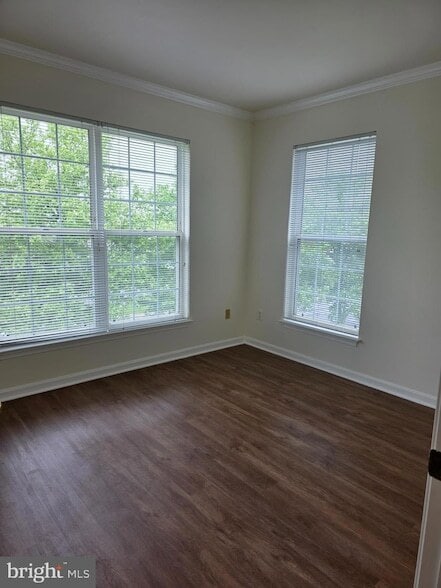 Building Photo - 43134 Watercrest Square