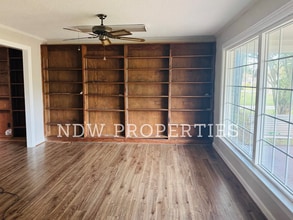 Building Photo - 1214 Rodgers Dr