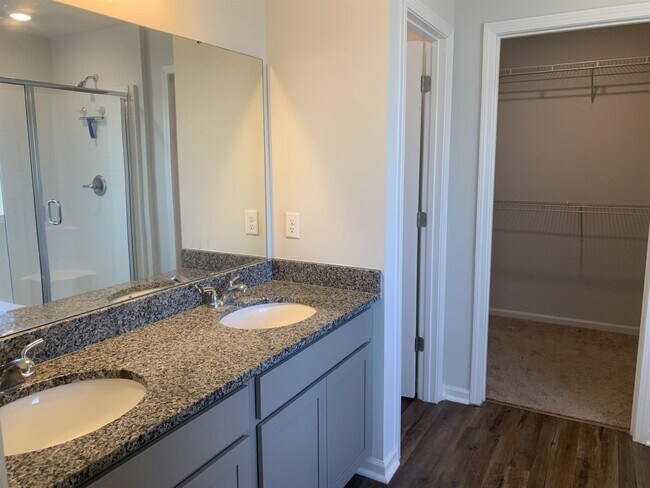 Building Photo - 481-P481 Tondee Way