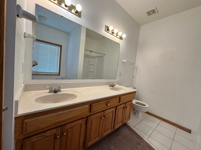 Building Photo - 1620 Spinaker Dr