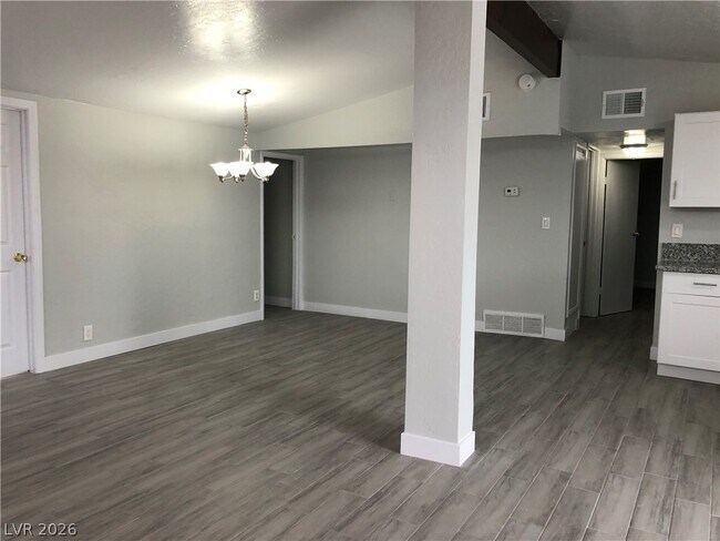 Building Photo - 5813 Evergreen Ave