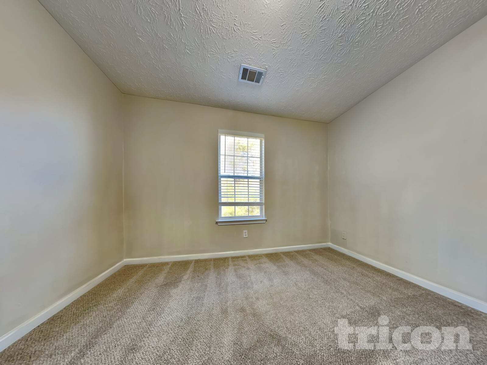 Building Photo - 1681 Riverchase Cir NE