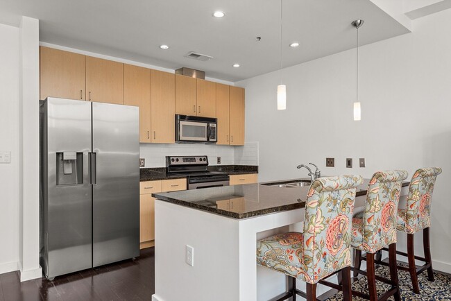 Building Photo - Fully Furnished Studio Condo at The Adelicia