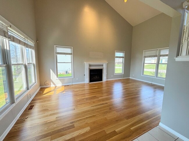 Building Photo - 4-bedroom, 2.5 bathroom unfurnished home in Saint Joseph