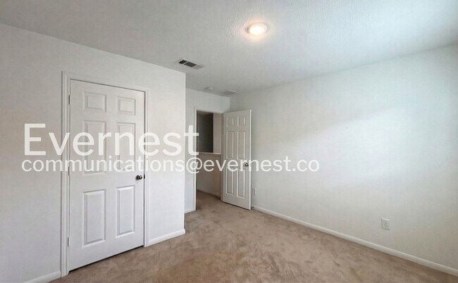 Building Photo - 7314 Madison Cmns Ln