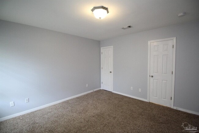Building Photo - 22 Arapaho Dr