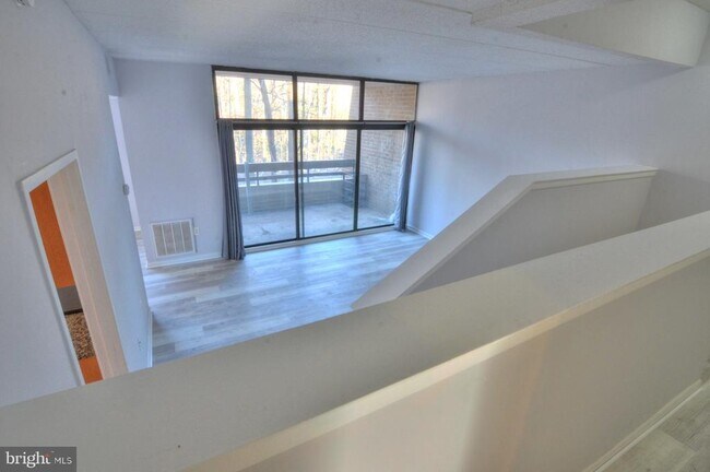Building Photo - 2110 Green Watch Way