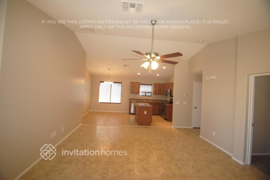 Building Photo - 1378 E Ryan Rd