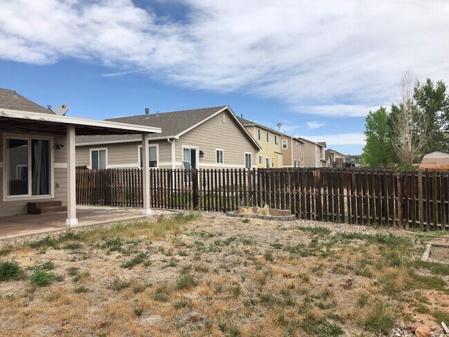 Building Photo - Charming Ranch Home with Office, A/C & Fen...