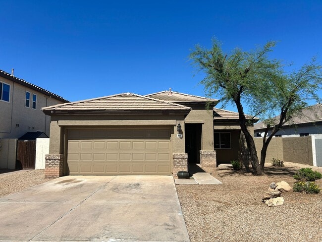 Primary Photo - Move-In Special! Updated 3 Bed / 2bath Gilbert Home with New Paint, No Carpet and on the Course