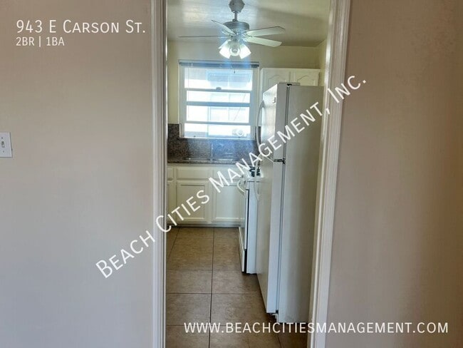 Building Photo - 943 E Carson St