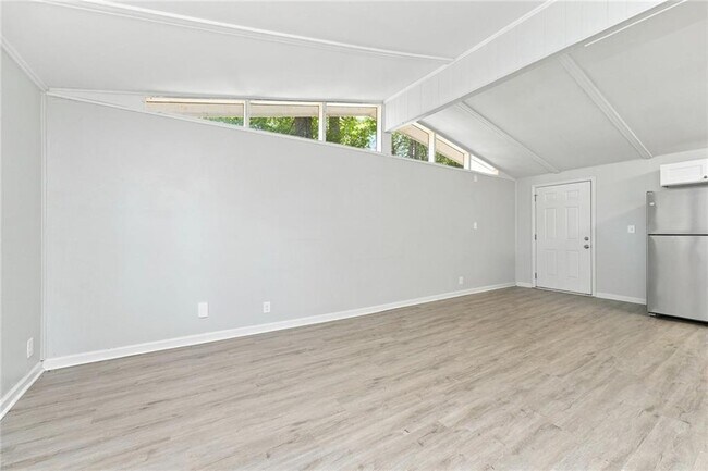Building Photo - 508 Landers St