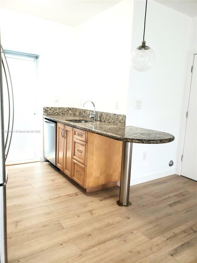 Building Photo - 1521 Euclid Ave