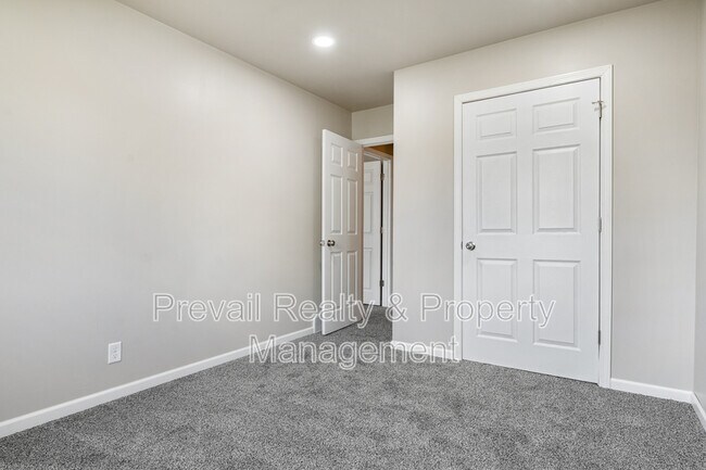 Building Photo - 4412 Pepper Dr
