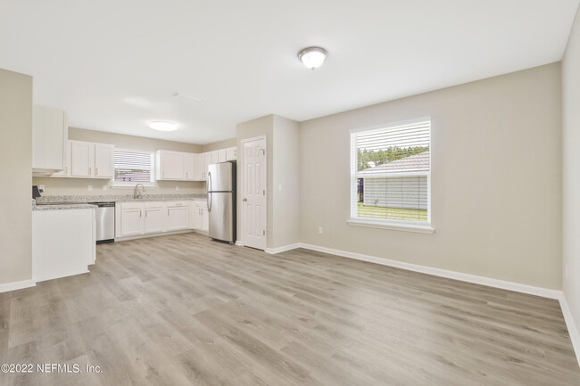 Building Photo - 78125 Saddle Rock Rd