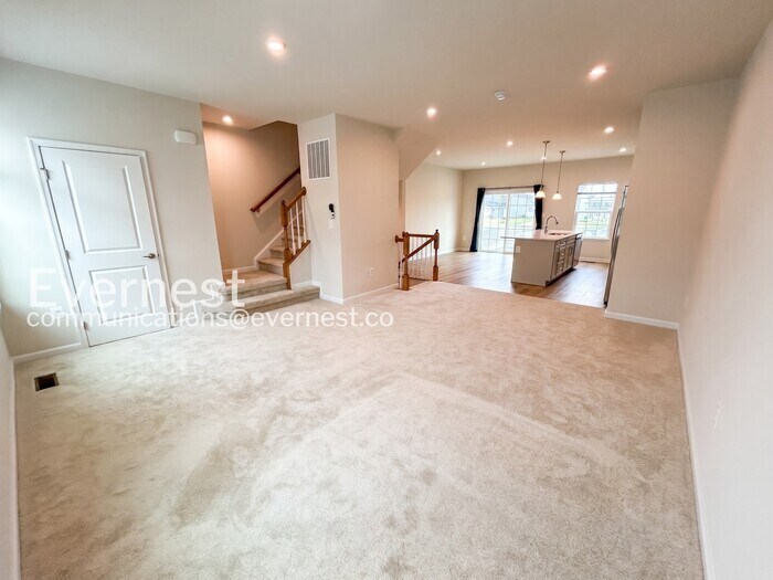 Building Photo - 8808 Stevenson Ln