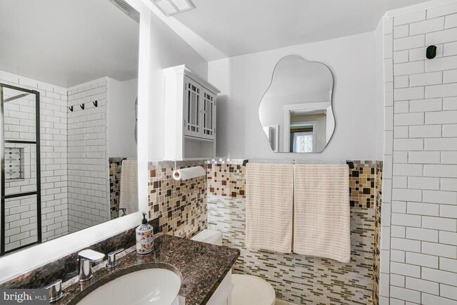 Building Photo - 27 Triple Crown Ct
