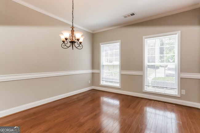 Building Photo - 1299 Vonda Ln SW