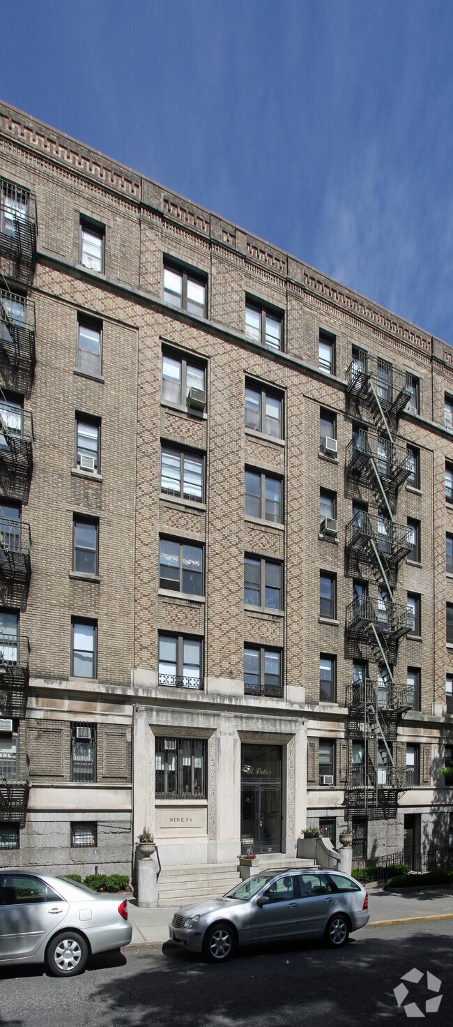 Building Photo - St Valier