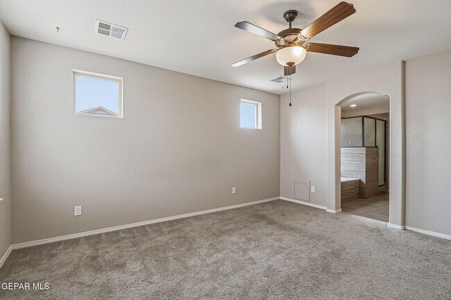 Building Photo - 1041 Earthstar Pl