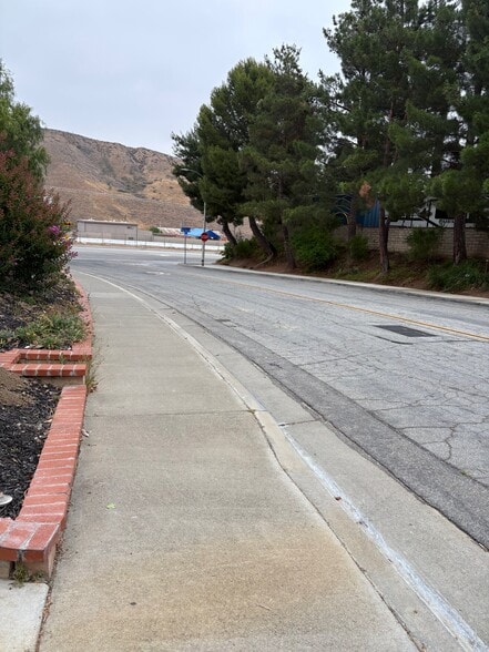 Building Photo - 28409 Victoria Rd