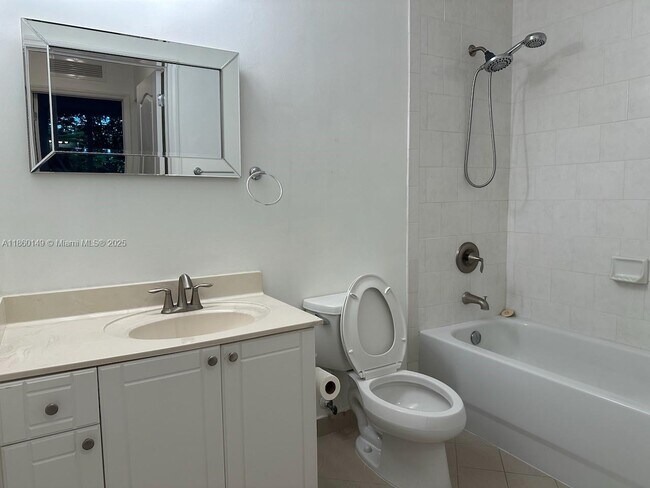 Building Photo - 652 NE 63rd St