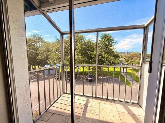 Building Photo - 133 Oyster Bay Cir