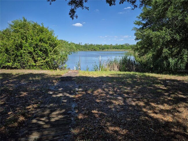 Building Photo - 9802 Riverview Dr