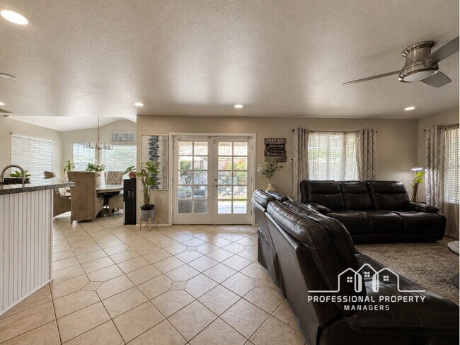 Building Photo - “Stunning 4-Bedroom, 3-Bathroom Solar Home in Rancho Sereno”