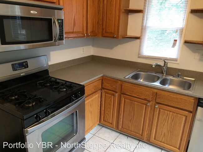 Building Photo - 2 br, 1 bath Apartment - 123 Redbud Alley
