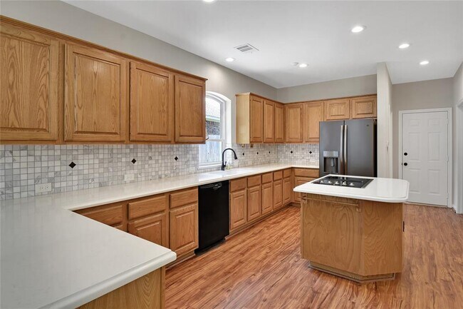 Building Photo - 152 W Amberglow Cir