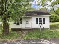 Building Photo - 1413 E 18th St