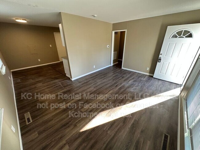 Building Photo - 5411 N Indiana Ave