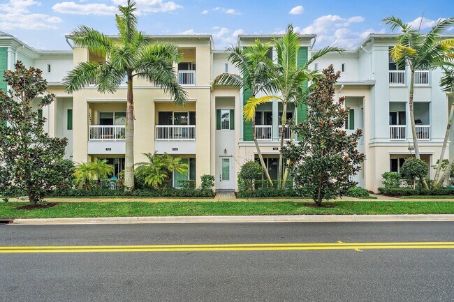 Building Photo - 7112 Edison Pl