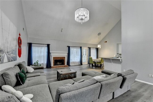 Building Photo - 235 Ruby Forest Pkwy